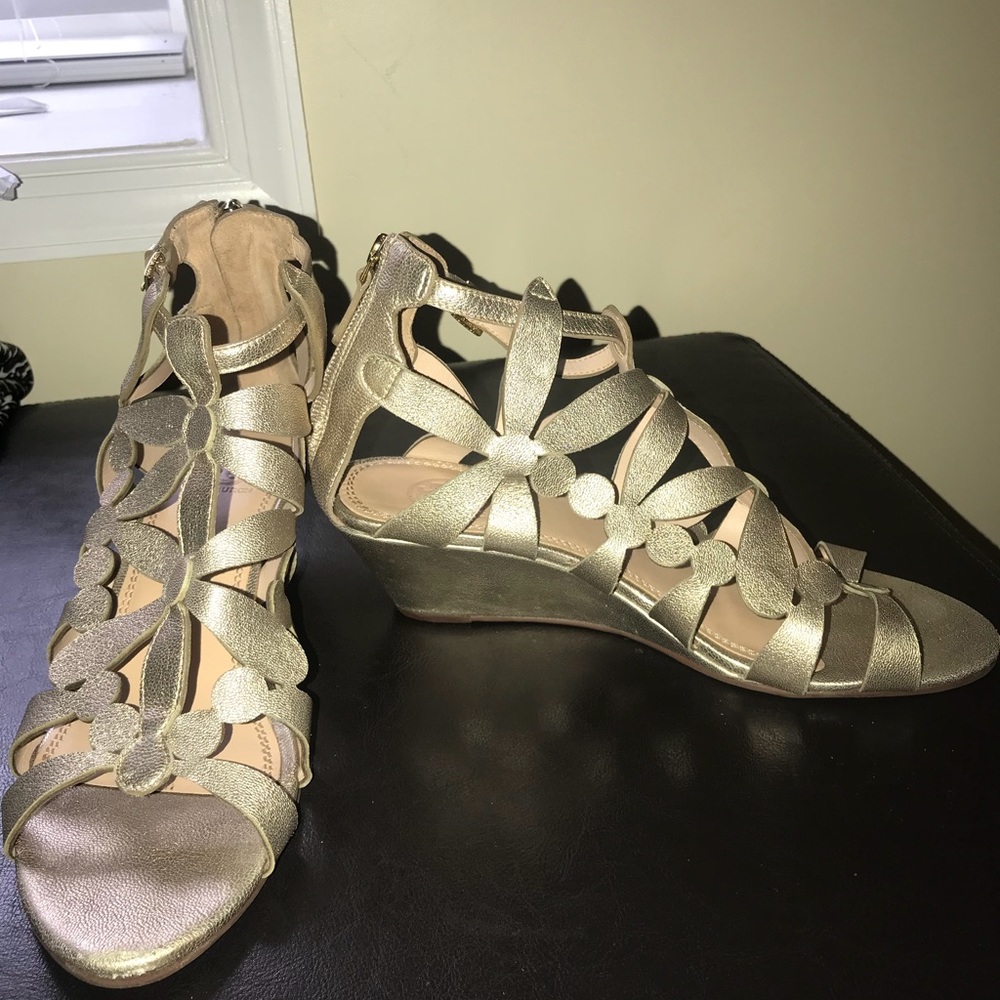 Tory Burch Sandals - gold